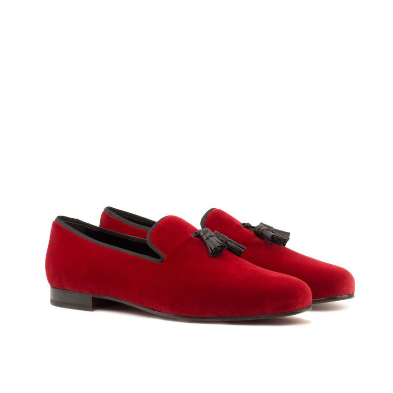 Velvet Loafers: The Perfect Shoe for Adding a Touch of Glamour to Any Outfit